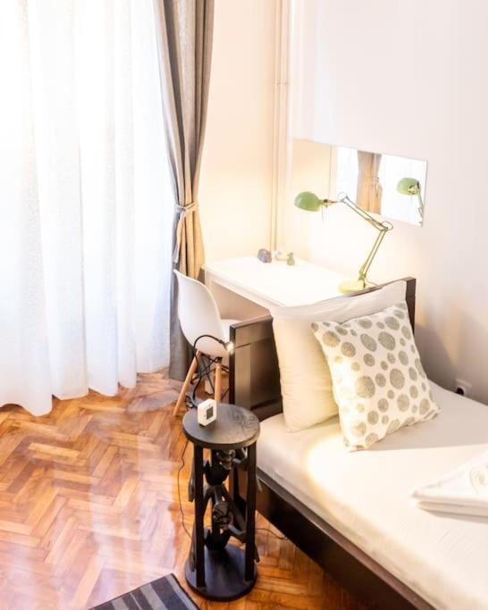 Central And Comfy 2Bdr Apartment Near Parliament Belgrado Buitenkant foto